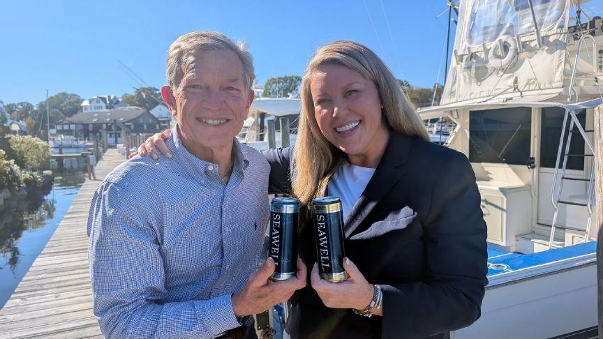 Stonington father-daughter team takes SEAWELL drinks to market