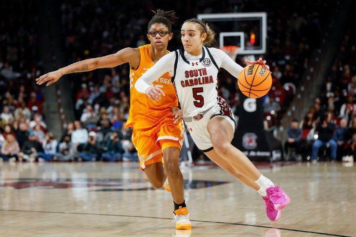 Latson, Edwards lead No. 3 South Carolina to 93-50 beatdown of No. 19 Tennessee on Sunday