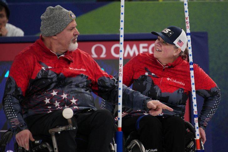 U.S. and British curlers overcome tree accident and tumor, join record number of women at Paralympics
