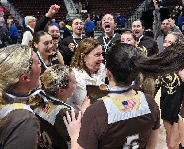 Solar wins another title for Stonington, 46 years after her first